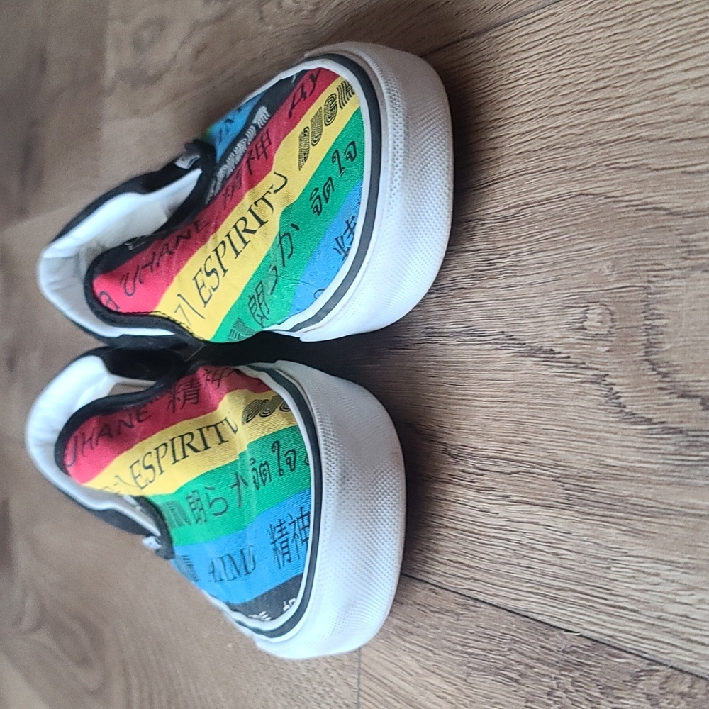 Colorful vans - Picture 7 of 8